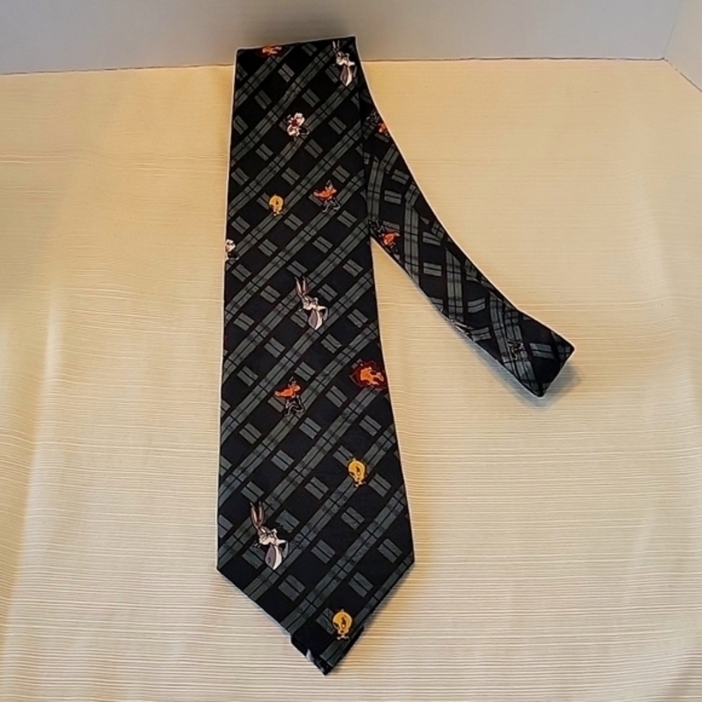 Looney‎ Tunes tie